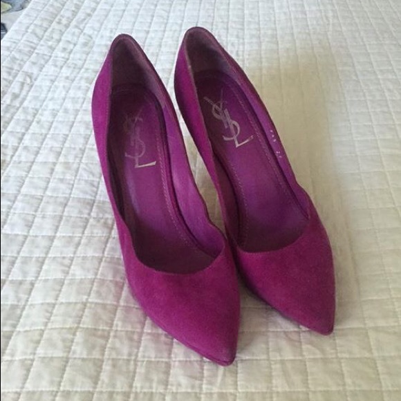 casual outfit with white sneakers